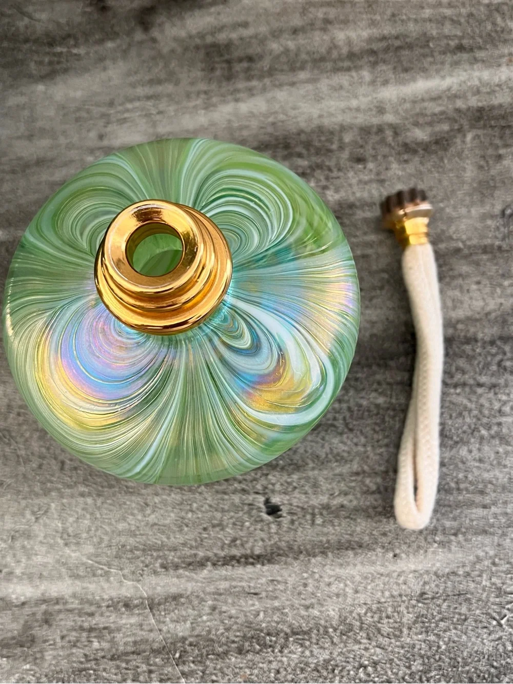 Vintage Iridescent Green Art Glass Effusion Fragrance Lamp Diffuser Hand Blown